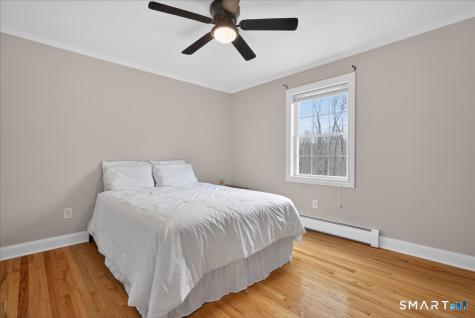 22 Emerald Lane Bethany CT 06524
