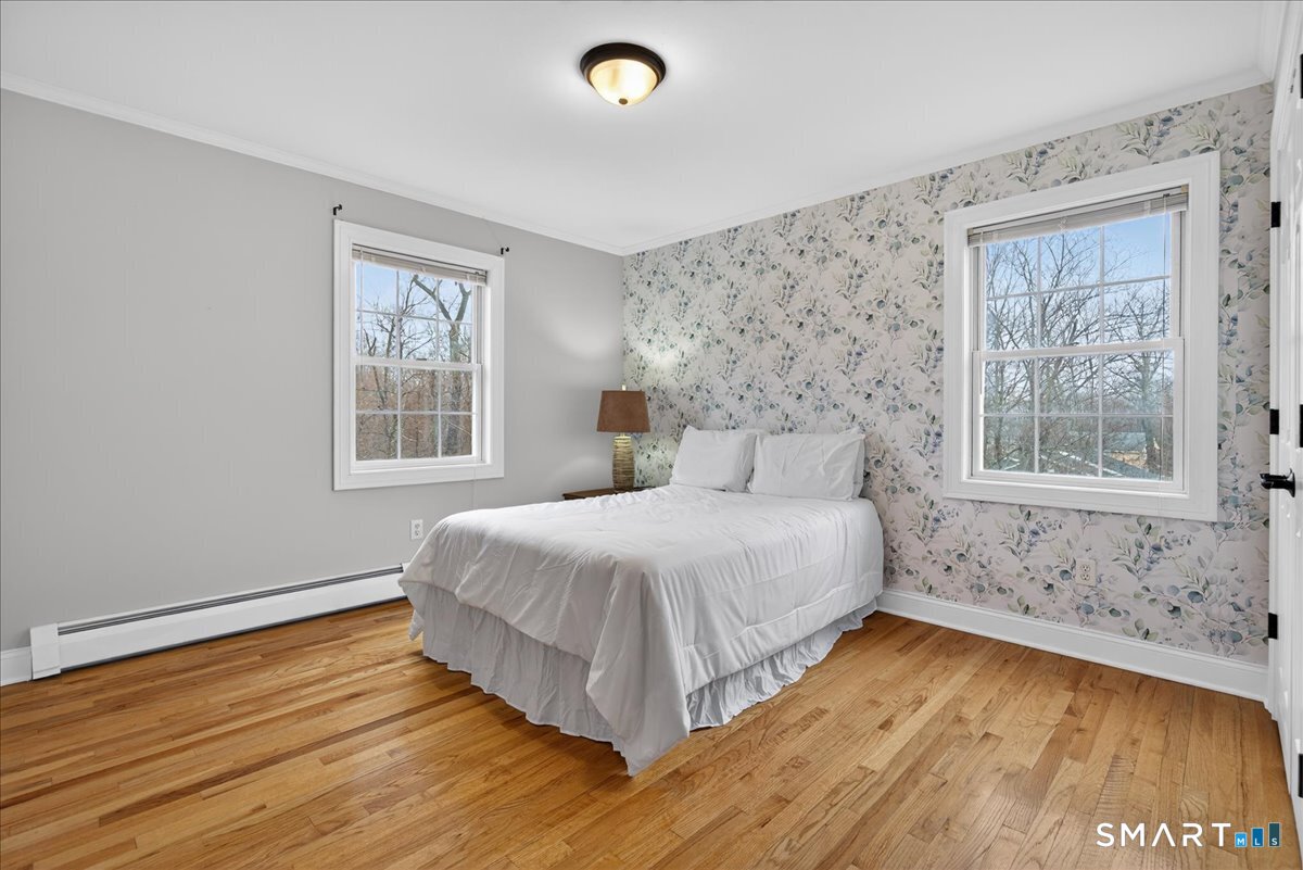 22 Emerald Lane Bethany CT 06524