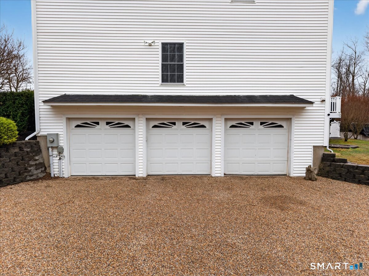 22 Emerald Lane Bethany CT 06524