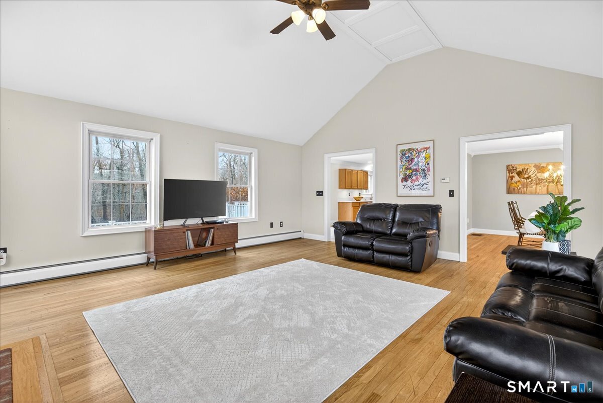 22 Emerald Lane Bethany CT 06524