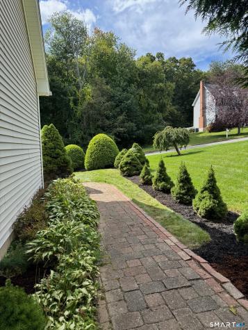 12 Tarragon Drive East Hampton CT 06424