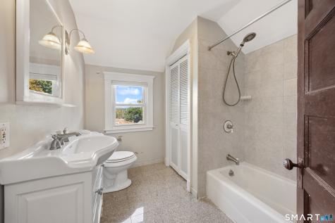 116 Laurel Street East Haven CT 06512