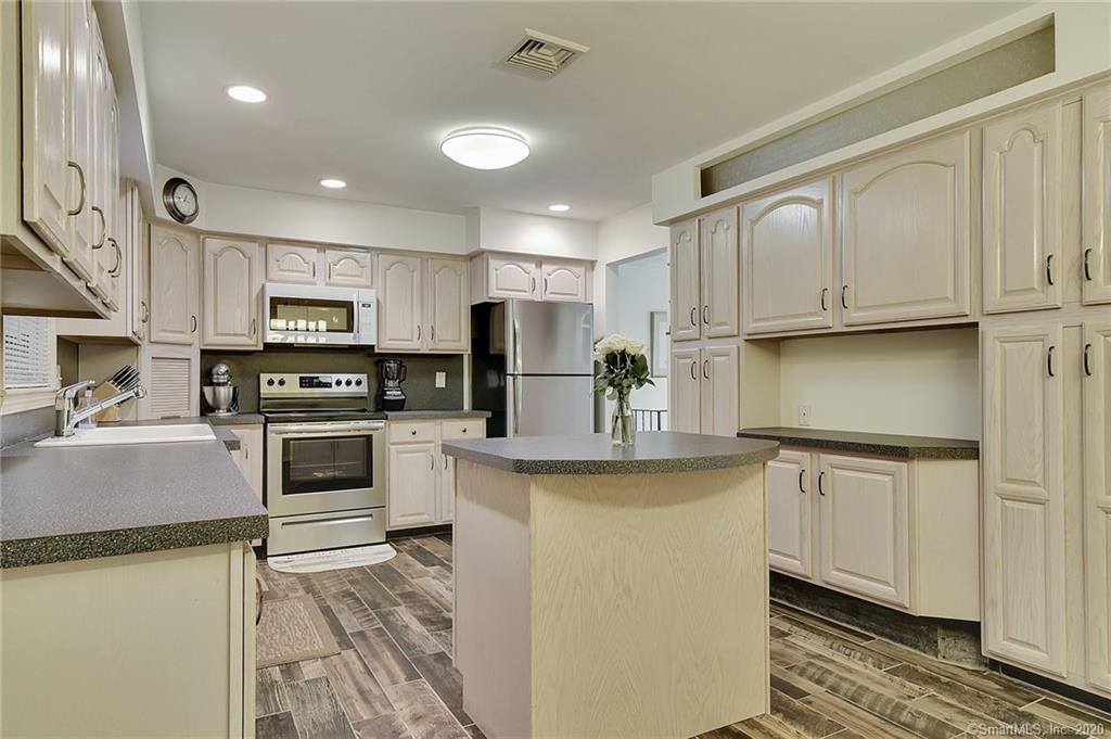156 Turkey Roost Road Monroe CT 06468