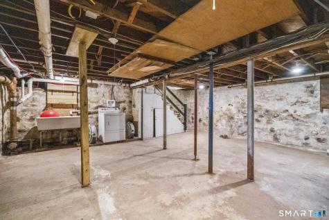 48 Lardner Road Bristol CT 06010