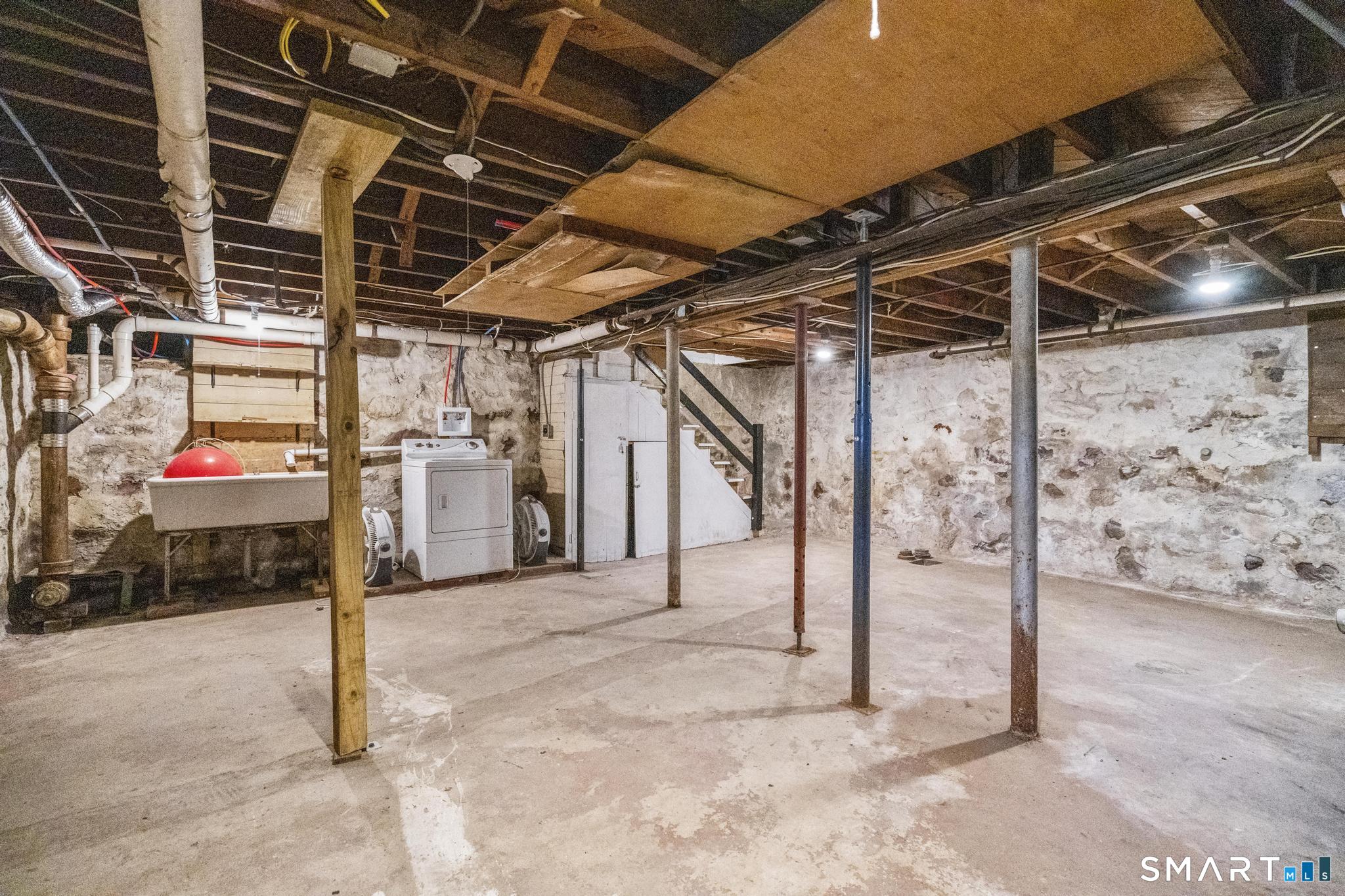 48 Lardner Road Bristol CT 06010