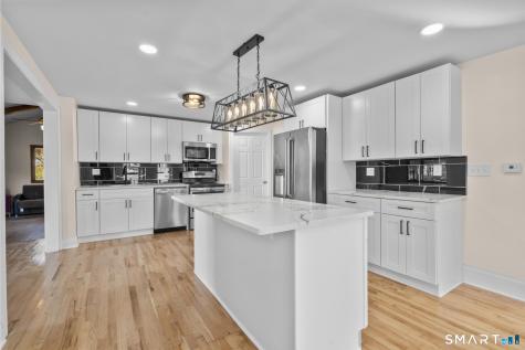 48 Lardner Road Bristol CT 06010