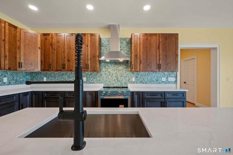 290 Gardner Street Manchester CT 06040