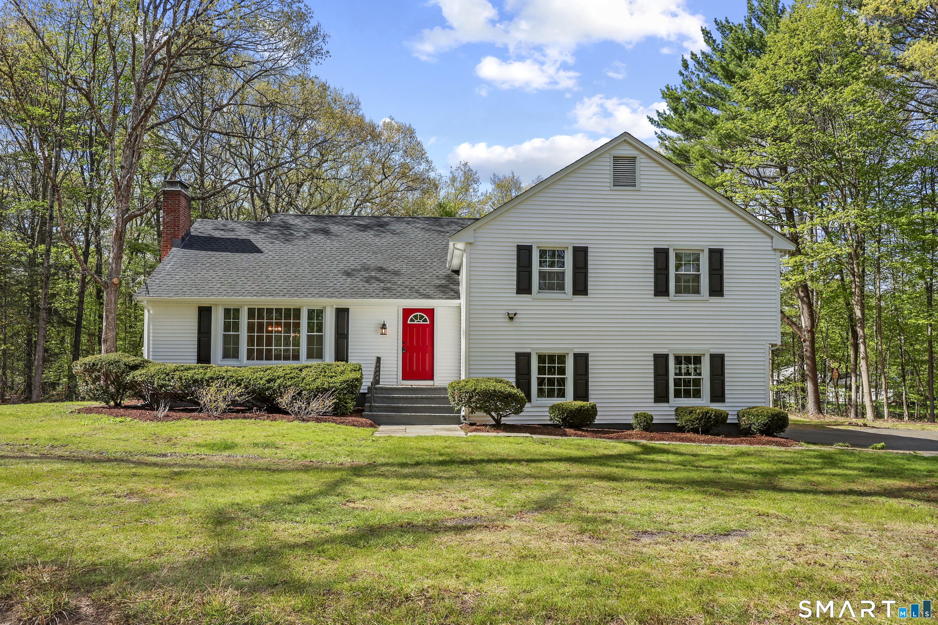 6 Stockade Road Simsbury CT 06092