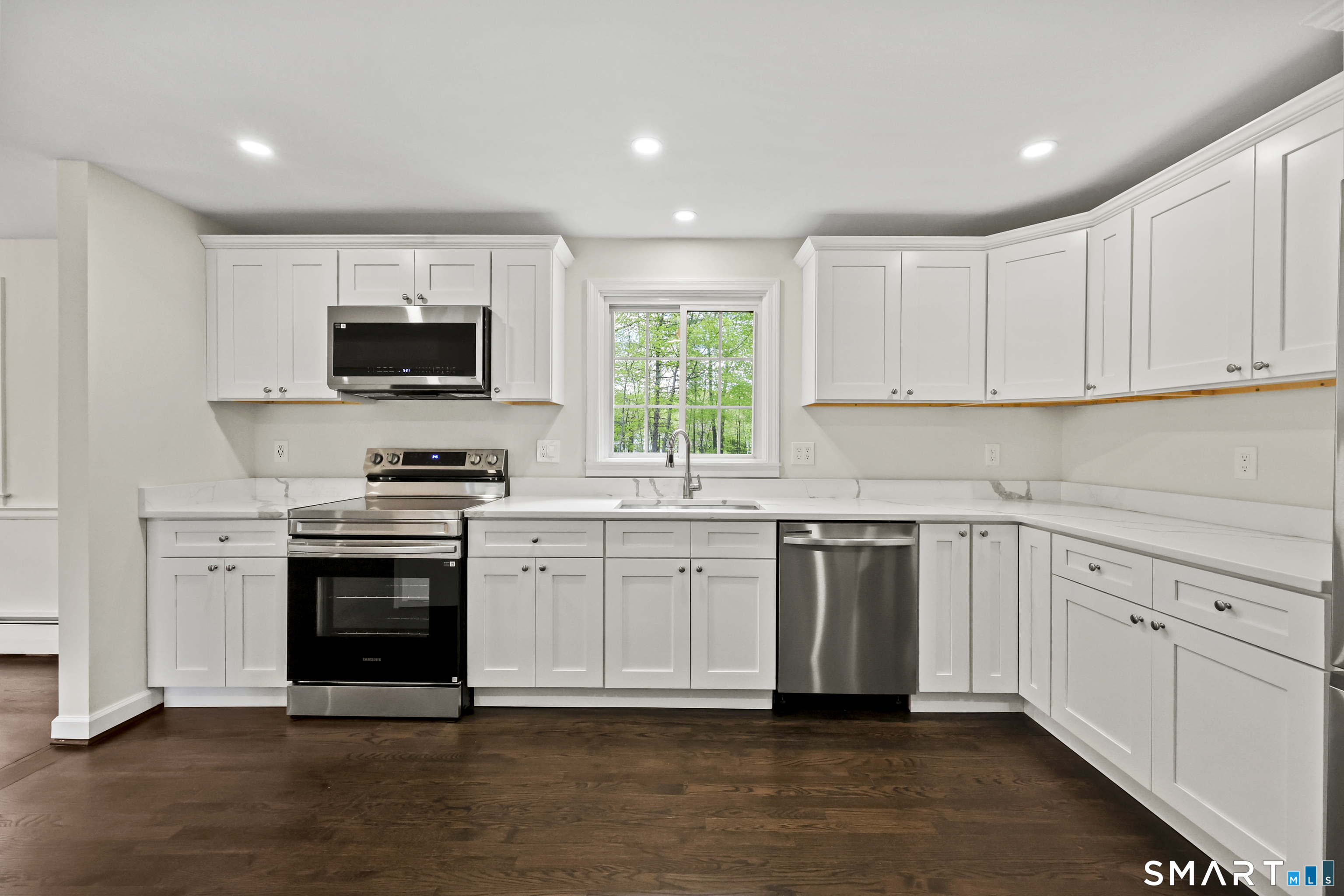 6 Stockade Road Simsbury CT 06092