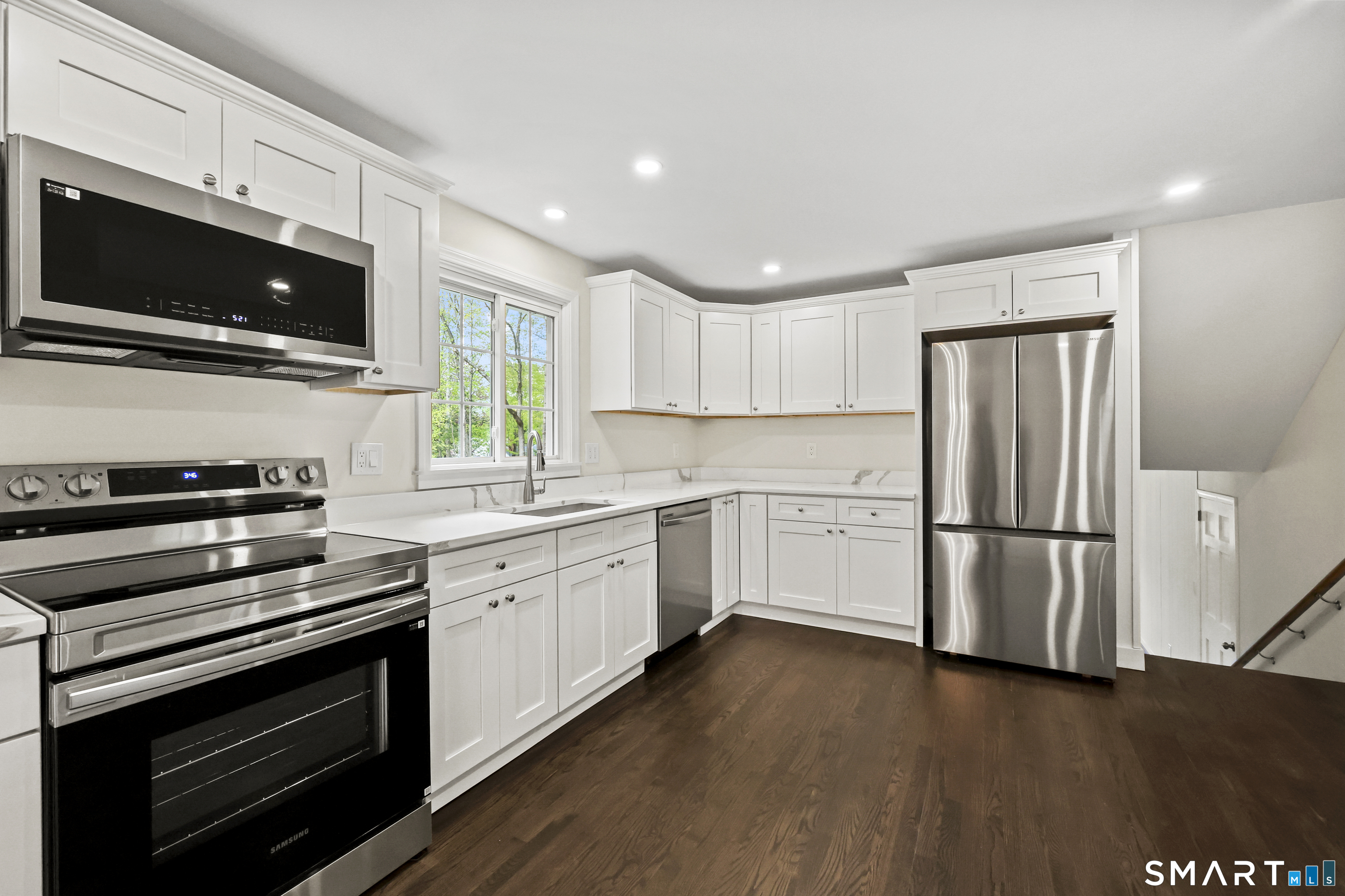 6 Stockade Road Simsbury CT 06092