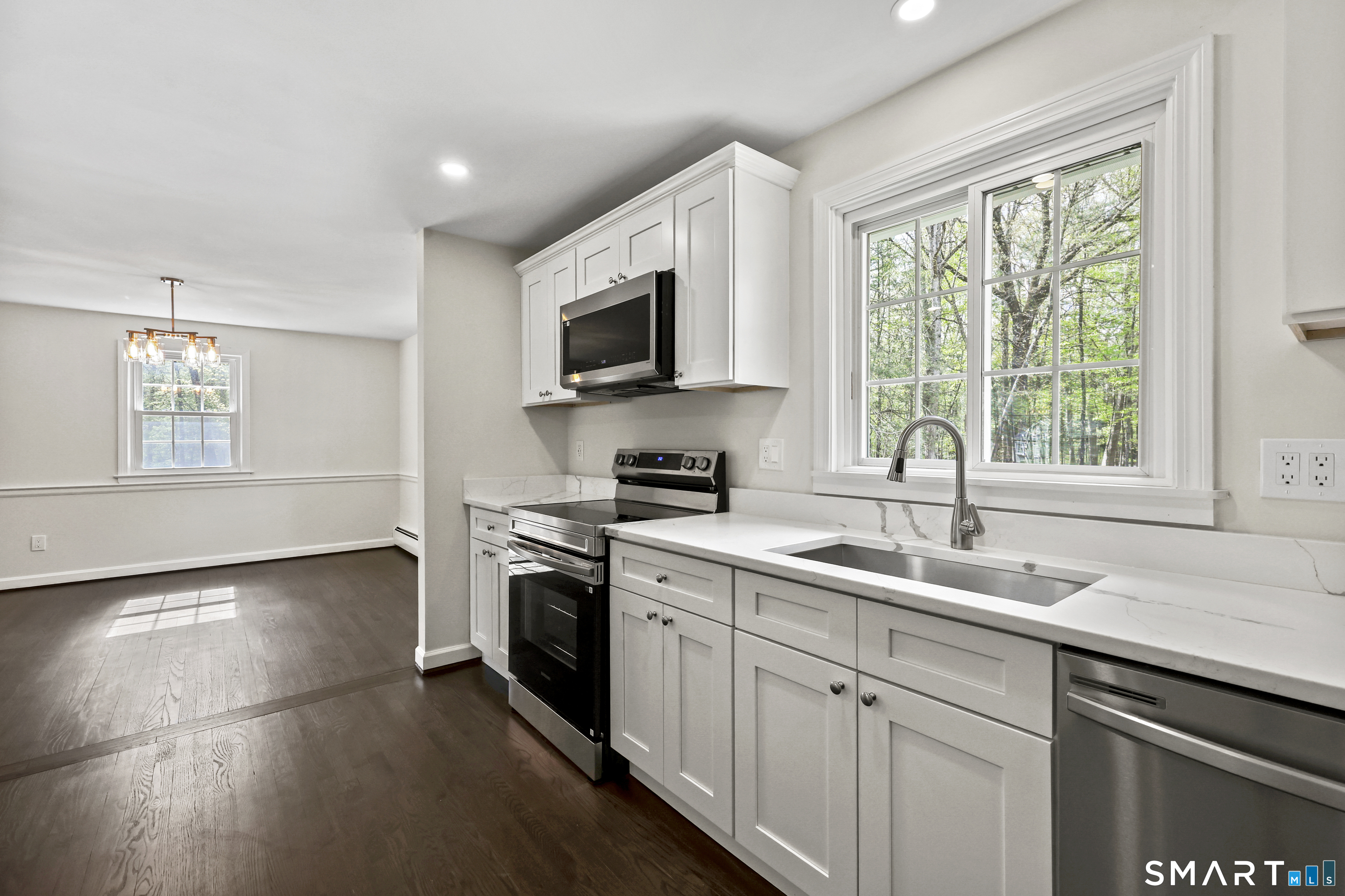 6 Stockade Road Simsbury CT 06092