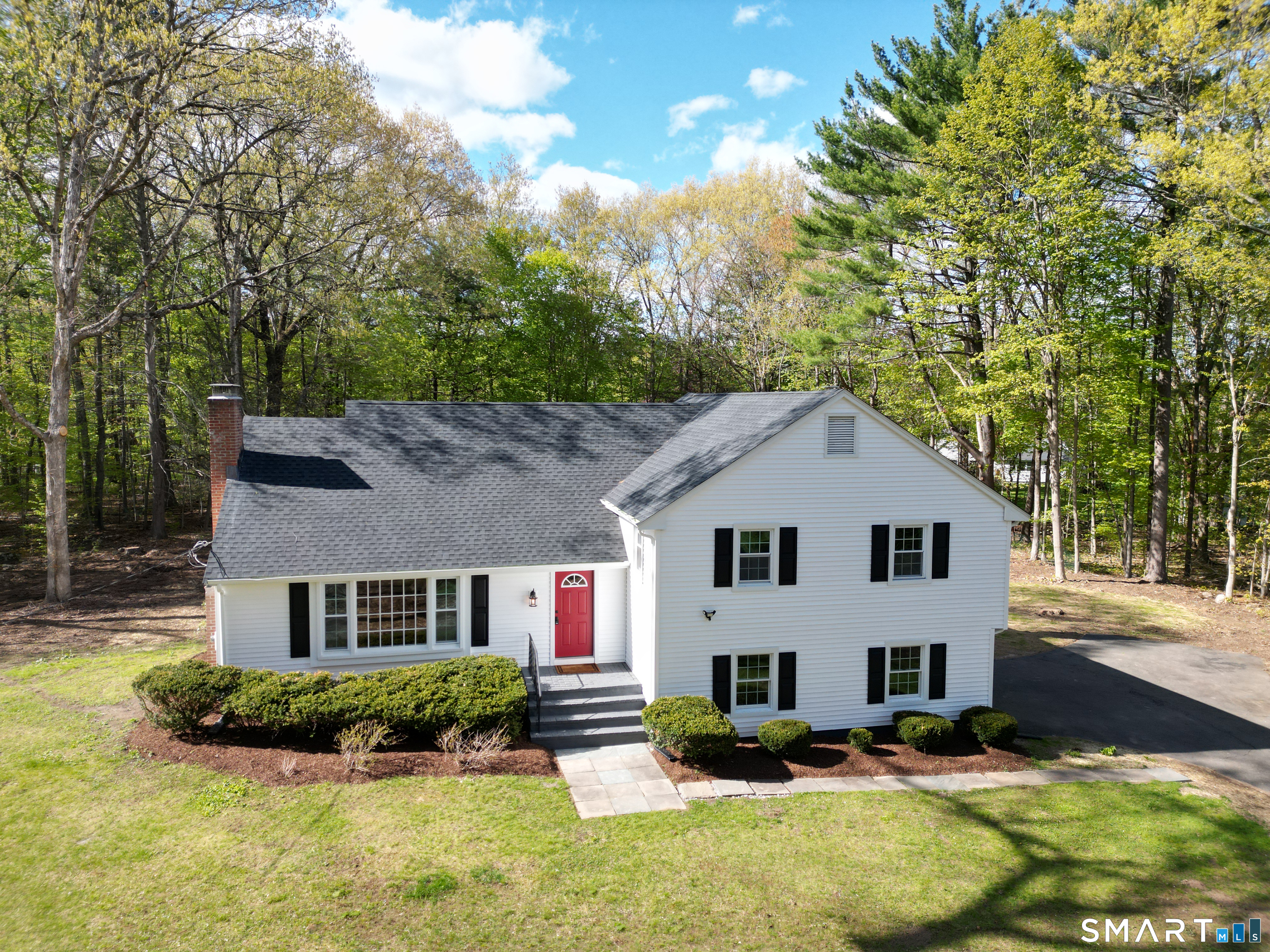 6 Stockade Road Simsbury CT 06092
