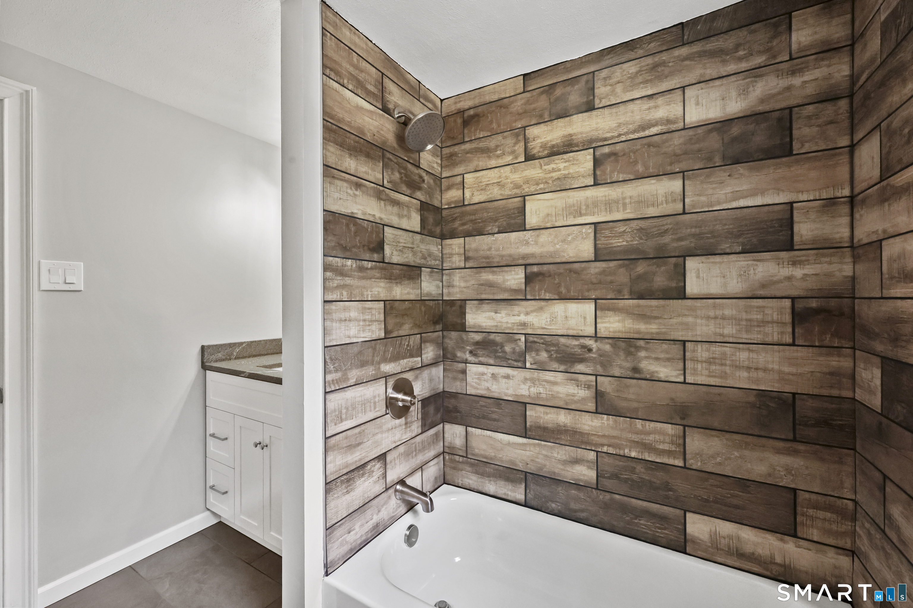 6 Stockade Road Simsbury CT 06092