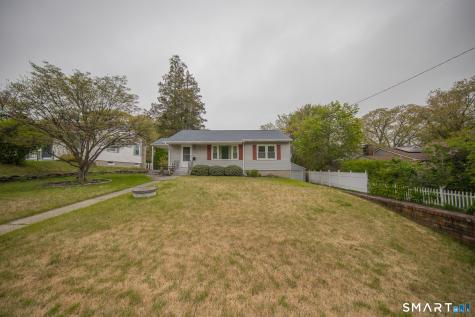 46 Park Avenue Montville CT 06382