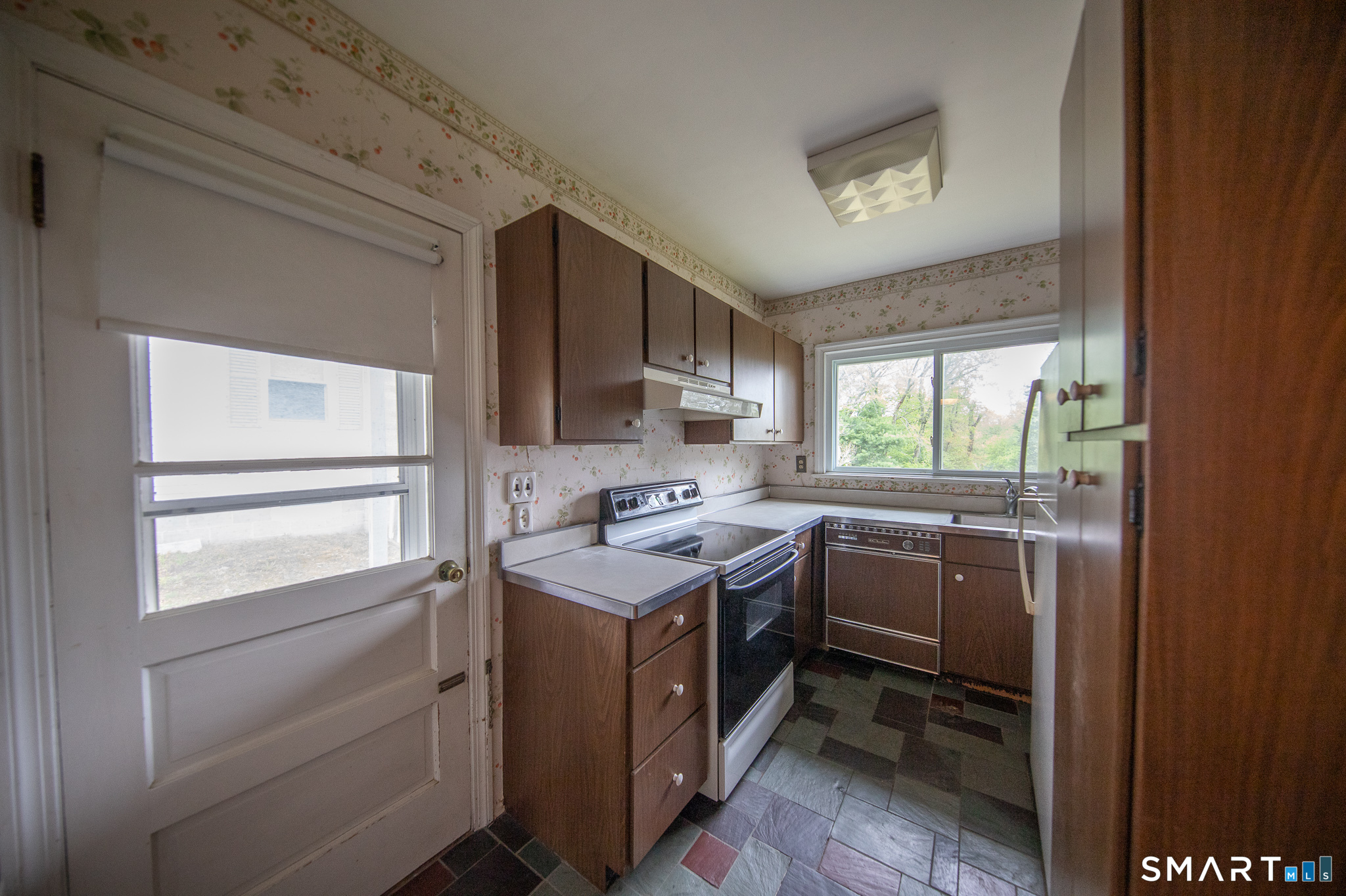 46 Park Avenue Montville CT 06382