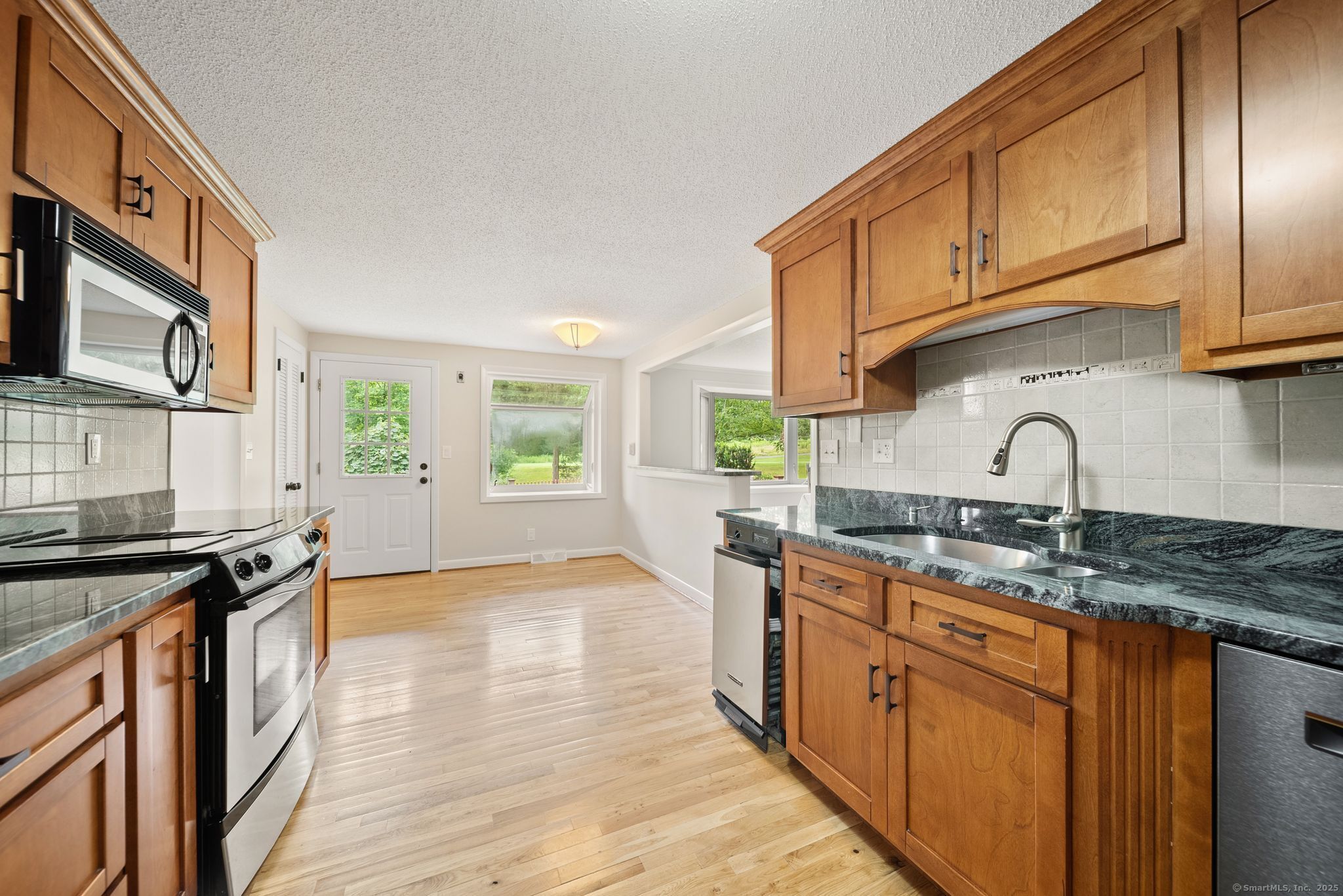 39 Pheasant Hill Drive West Hartford CT 06107