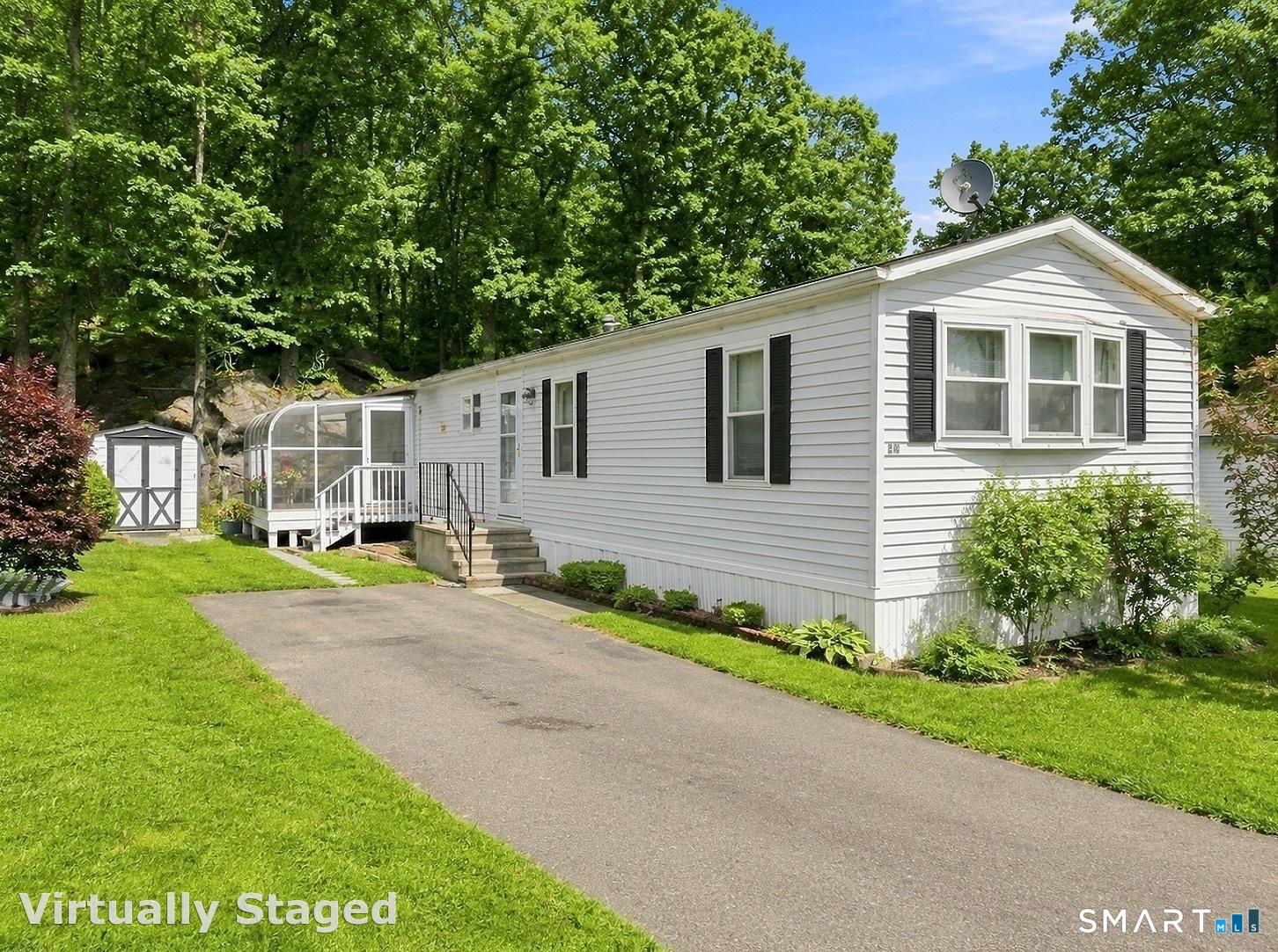 28 Woodland Park Shelton CT 06484