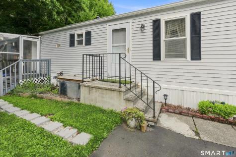 28 Woodland Park Shelton CT 06484