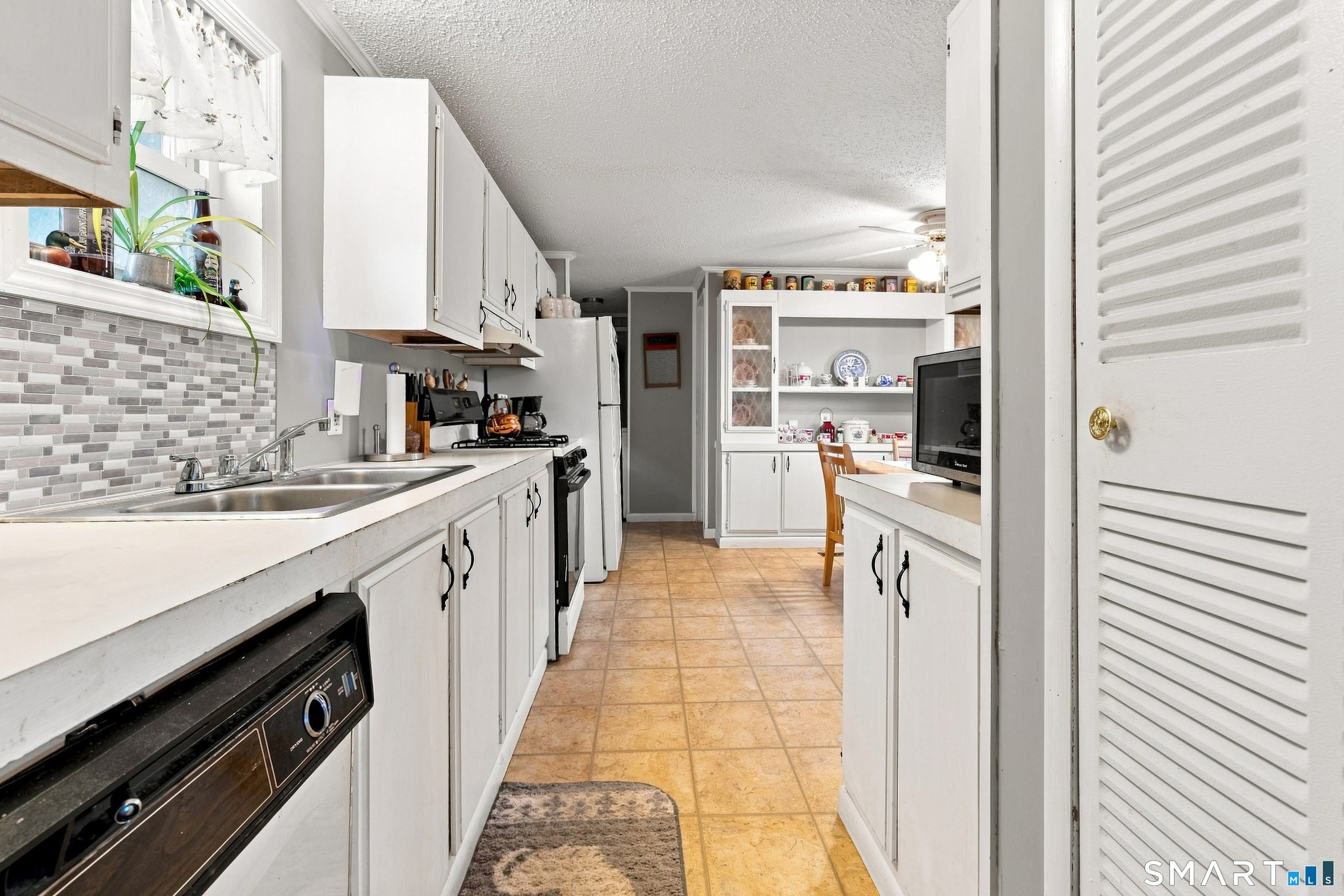 28 Woodland Park Shelton CT 06484