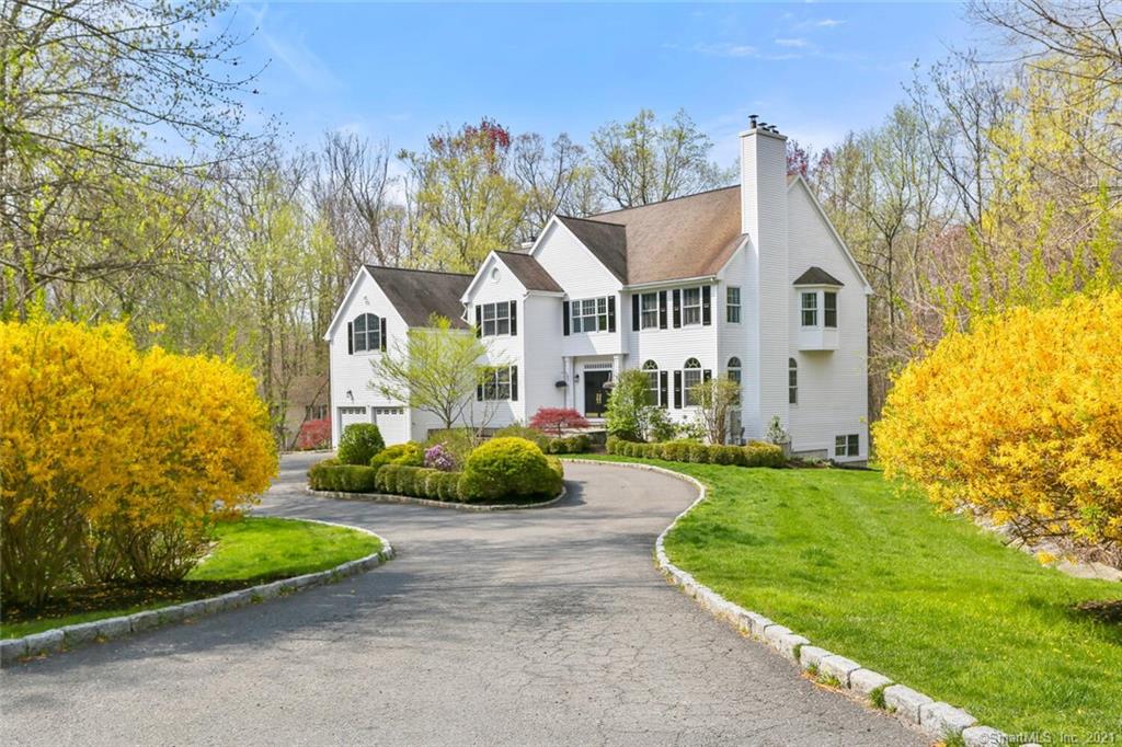 195 Skyview Lane New Canaan CT 06840