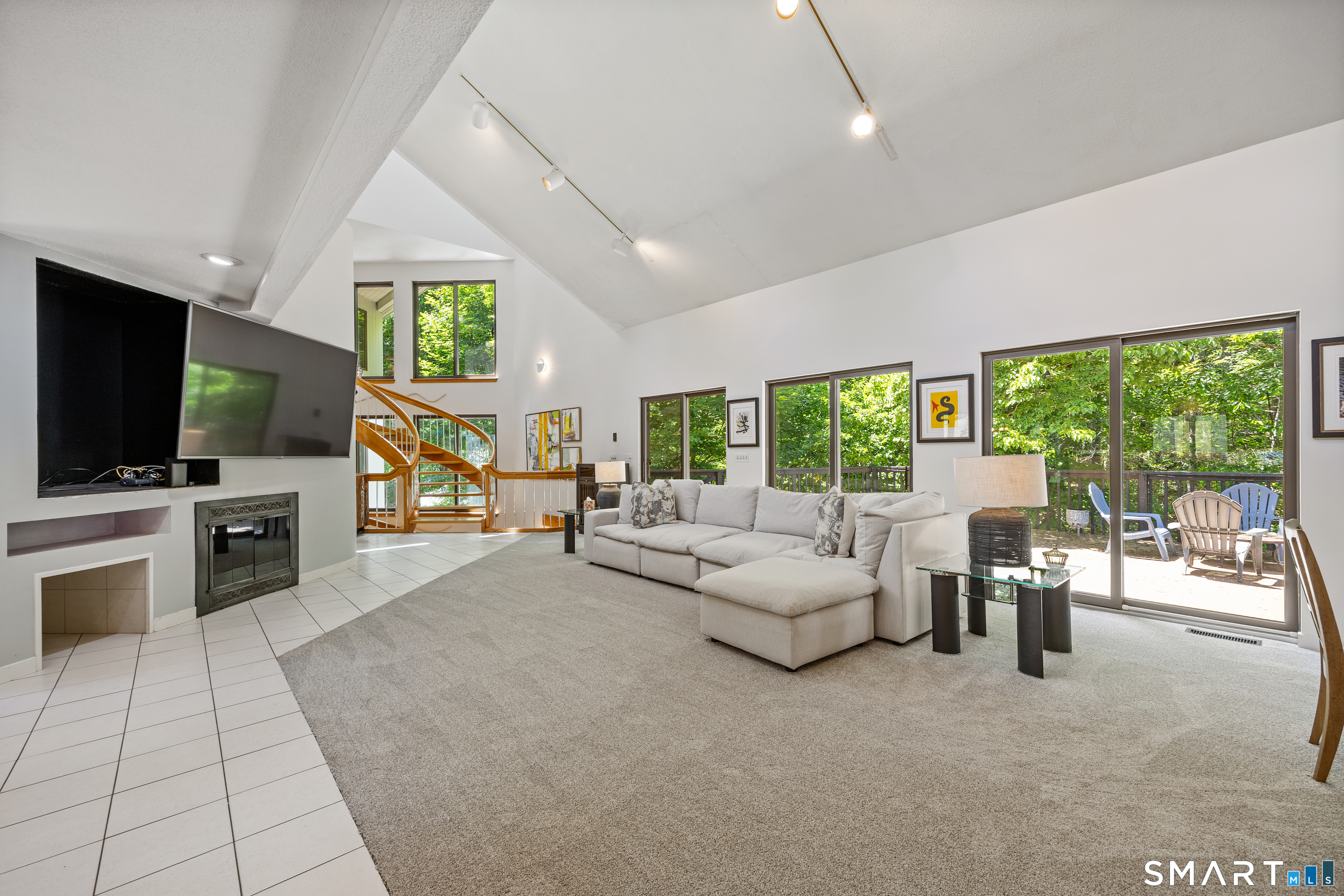 25 Surrey Drive Cheshire CT 06410