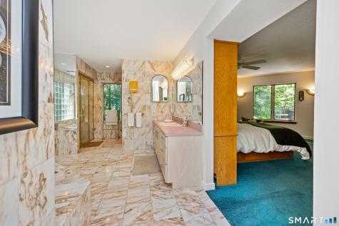 25 Surrey Drive Cheshire CT 06410