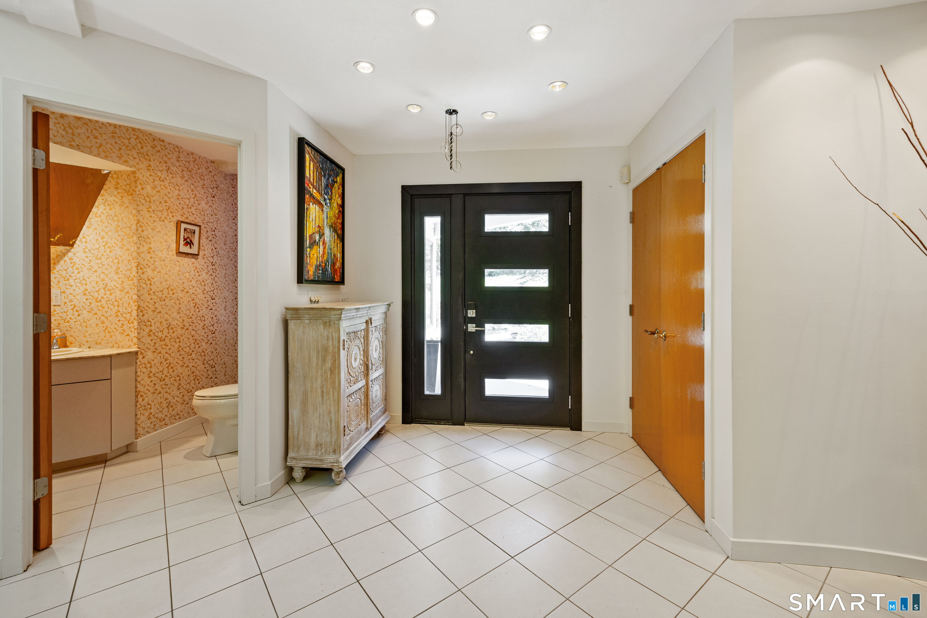 25 Surrey Drive Cheshire CT 06410