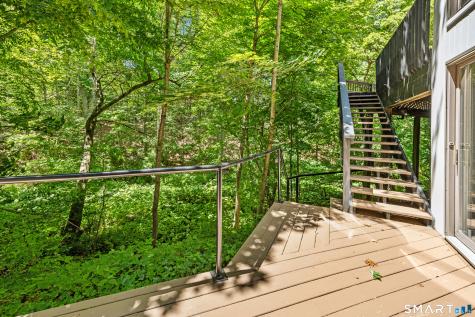 25 Surrey Drive Cheshire CT 06410