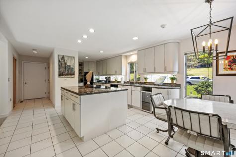 25 Surrey Drive Cheshire CT 06410