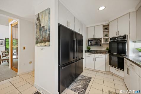 25 Surrey Drive Cheshire CT 06410