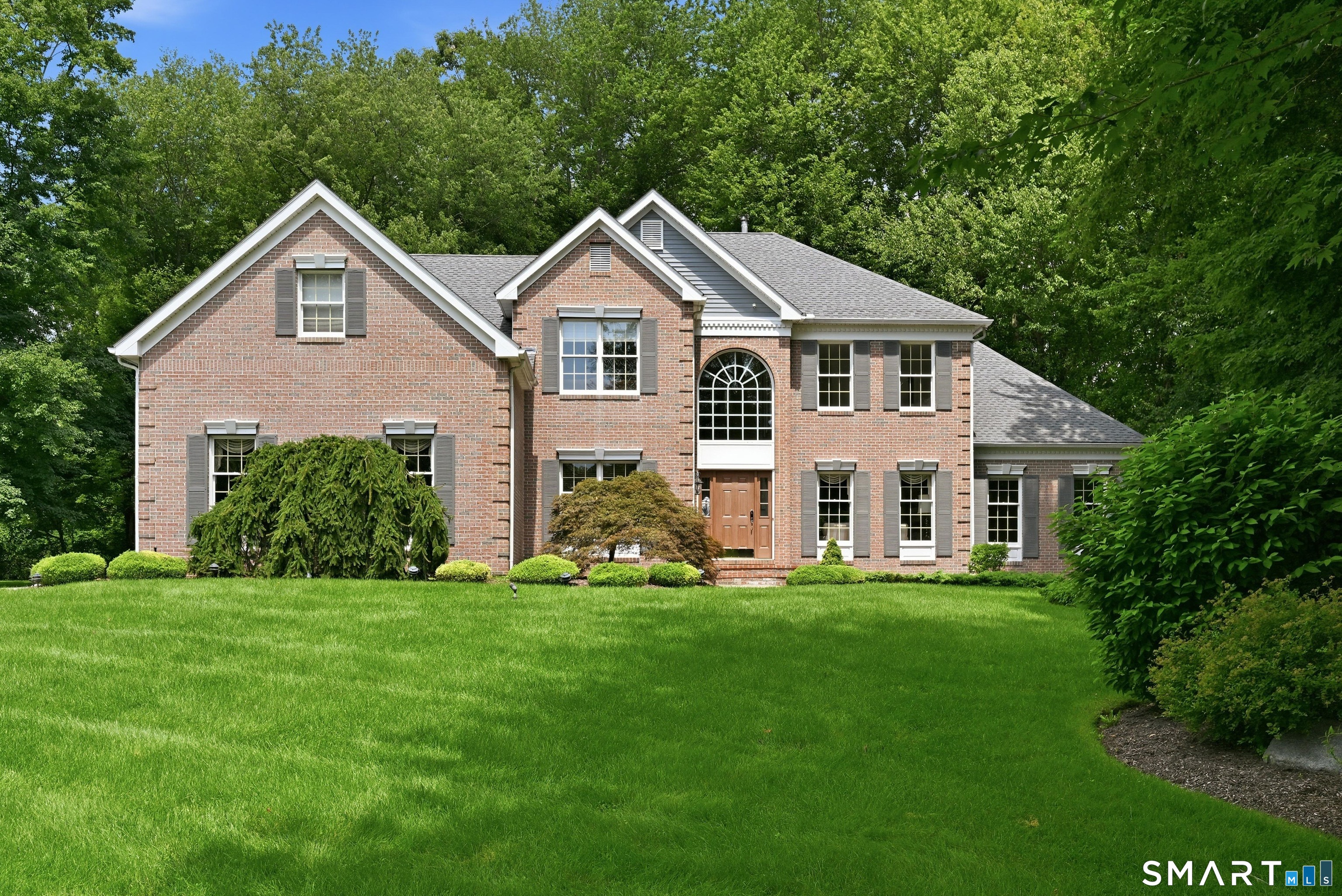 4 Whitewood Road Newtown CT 06470