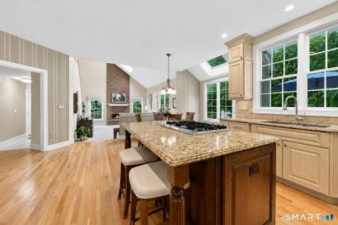 4 Whitewood Road Newtown CT 06470