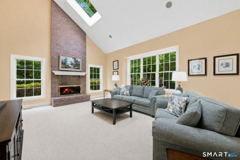 4 Whitewood Road Newtown CT 06470