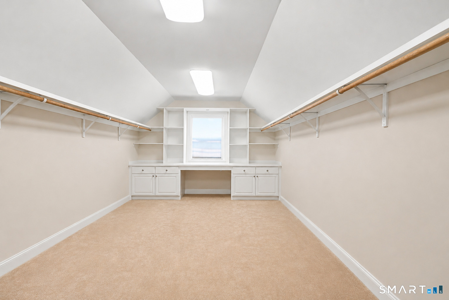 4 Whitewood Road Newtown CT 06470