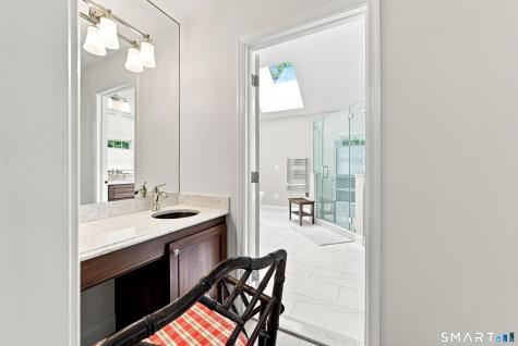 4 Whitewood Road Newtown CT 06470
