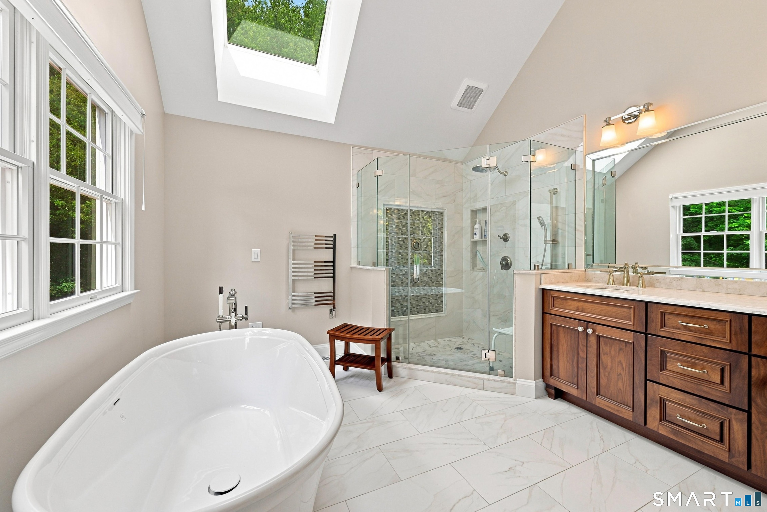4 Whitewood Road Newtown CT 06470