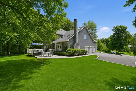4 Whitewood Road Newtown CT 06470