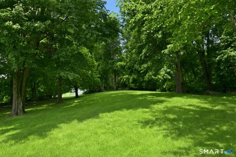4 Whitewood Road Newtown CT 06470