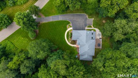 4 Whitewood Road Newtown CT 06470