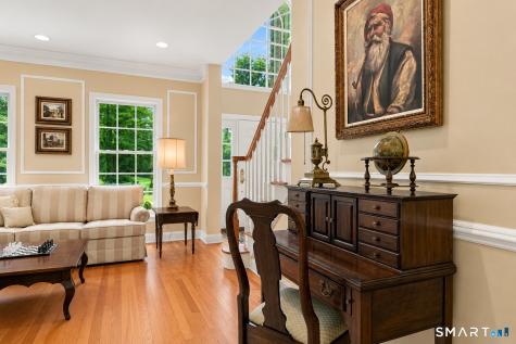 4 Whitewood Road Newtown CT 06470