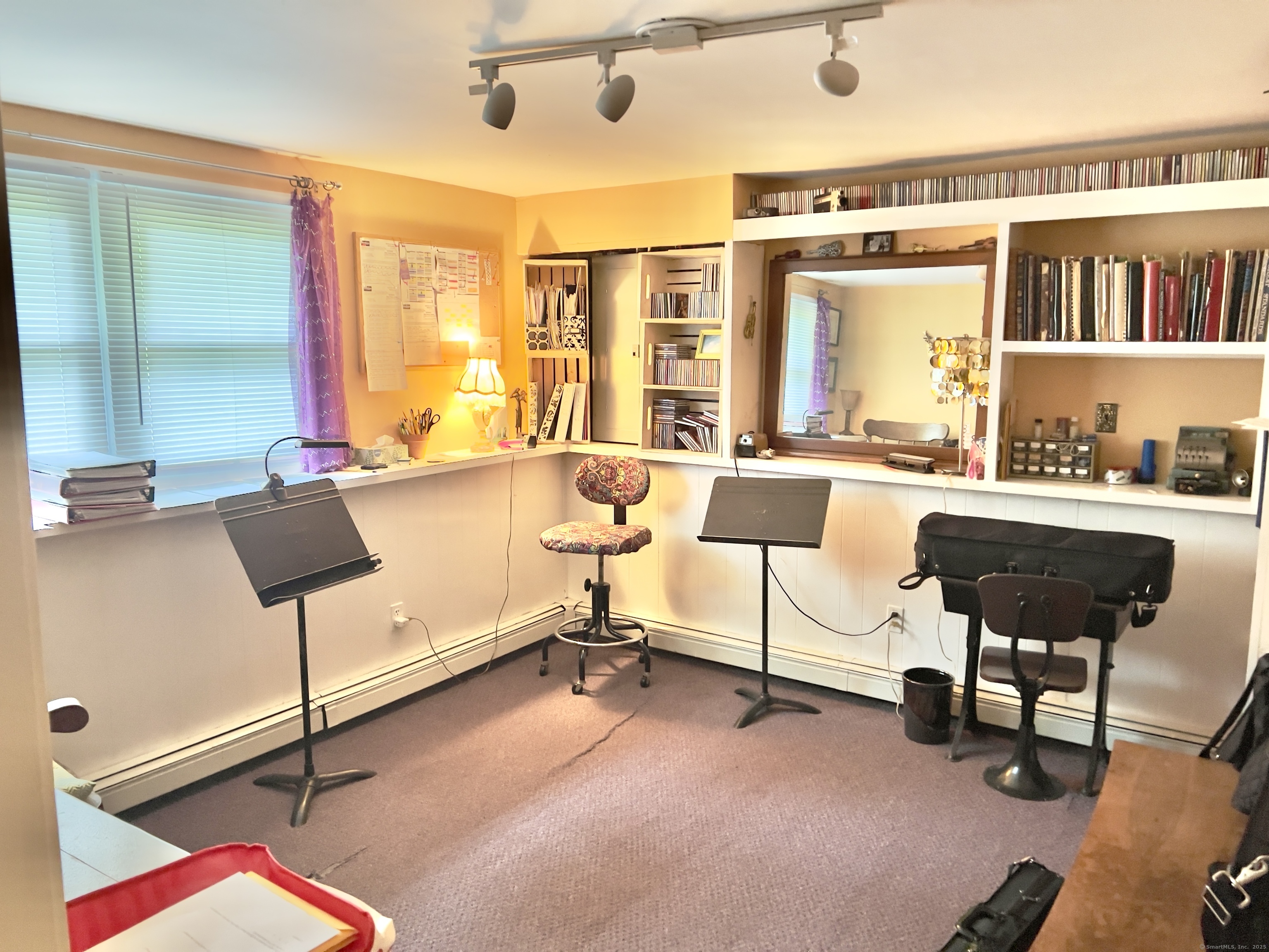 61 Litchfield Road Farmington CT 06085