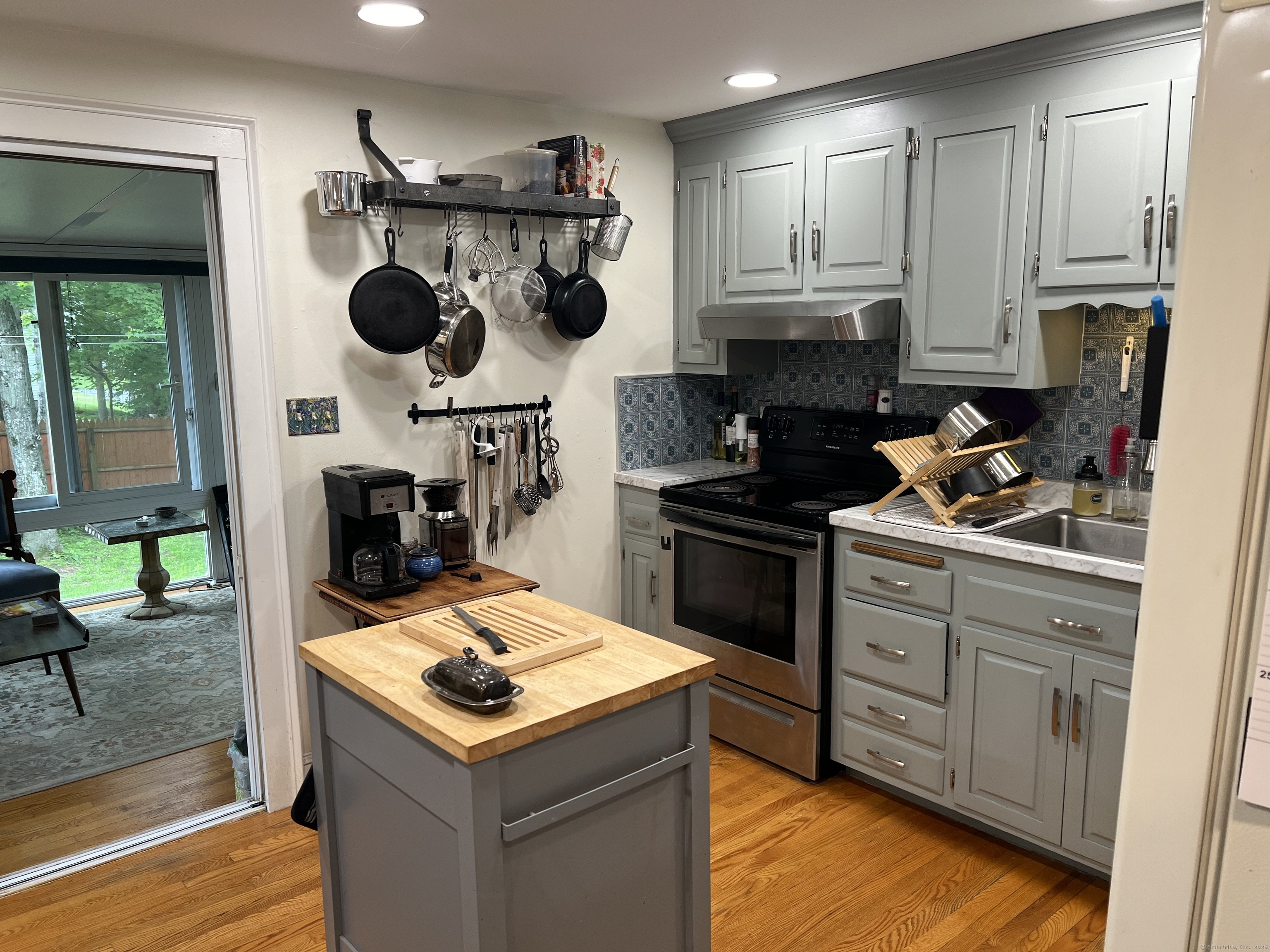 61 Litchfield Road Farmington CT 06085