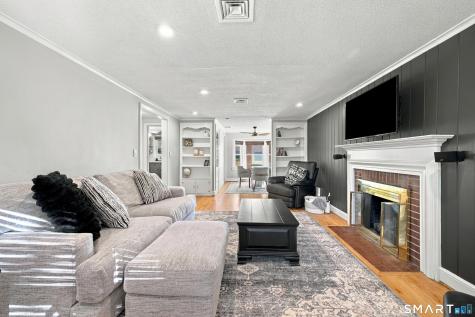 132 Cheney Lane Newington CT 06111