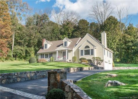 62 Tanton Hill Road Ridgefield CT 06877