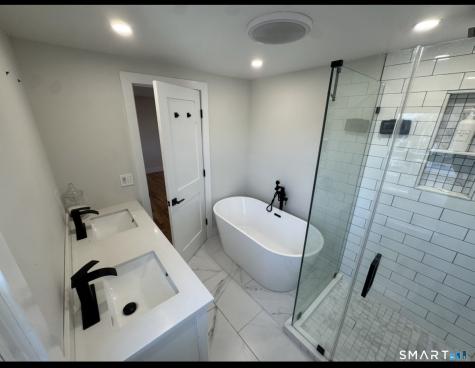 35 Knapps Highway Fairfield CT 06825