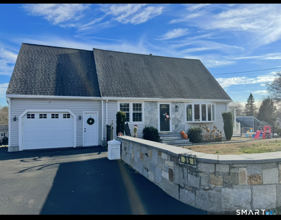 35 Knapps Highway Fairfield CT 06825