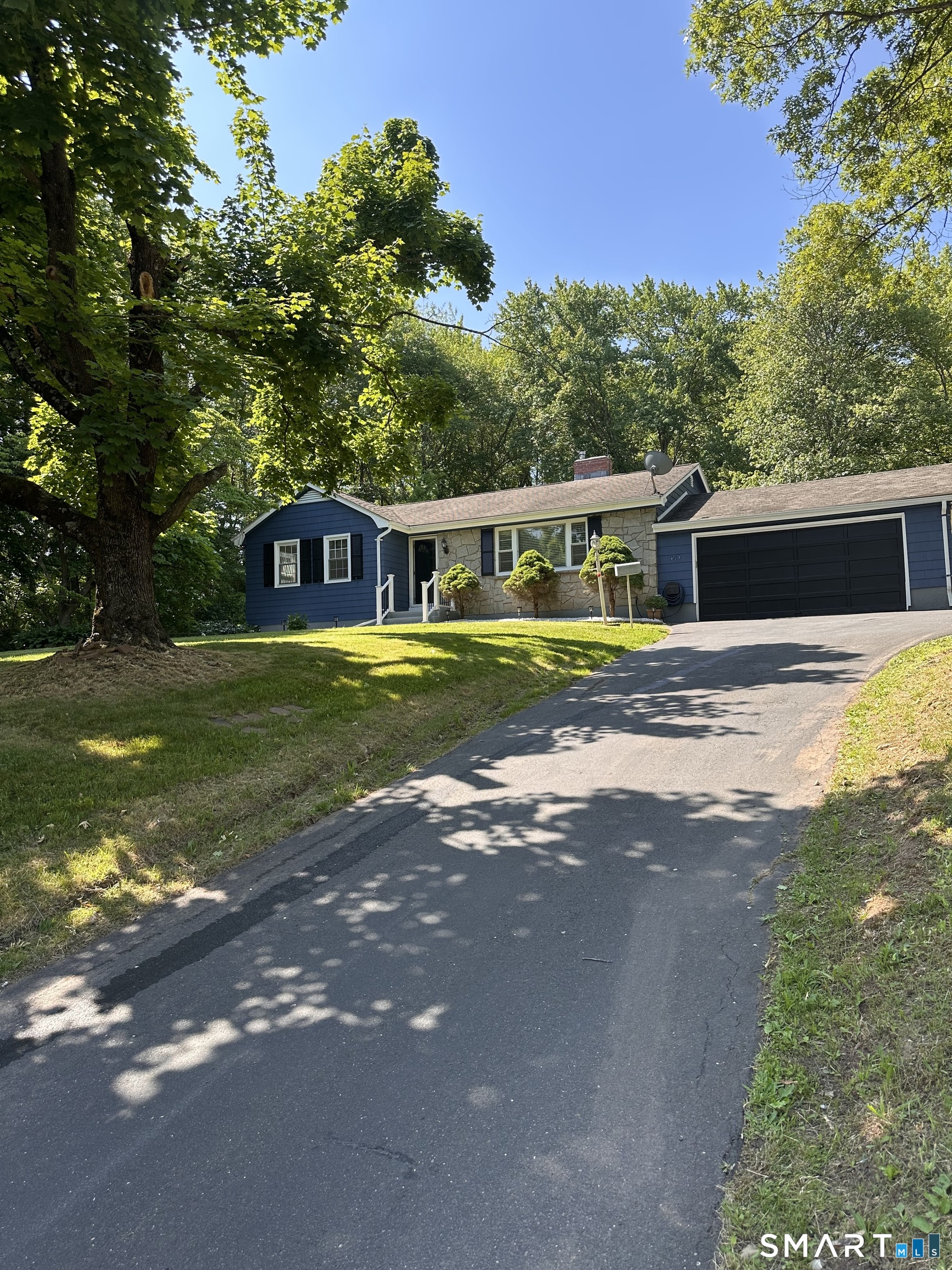 665 Bloomfield Avenue Windsor CT 06095