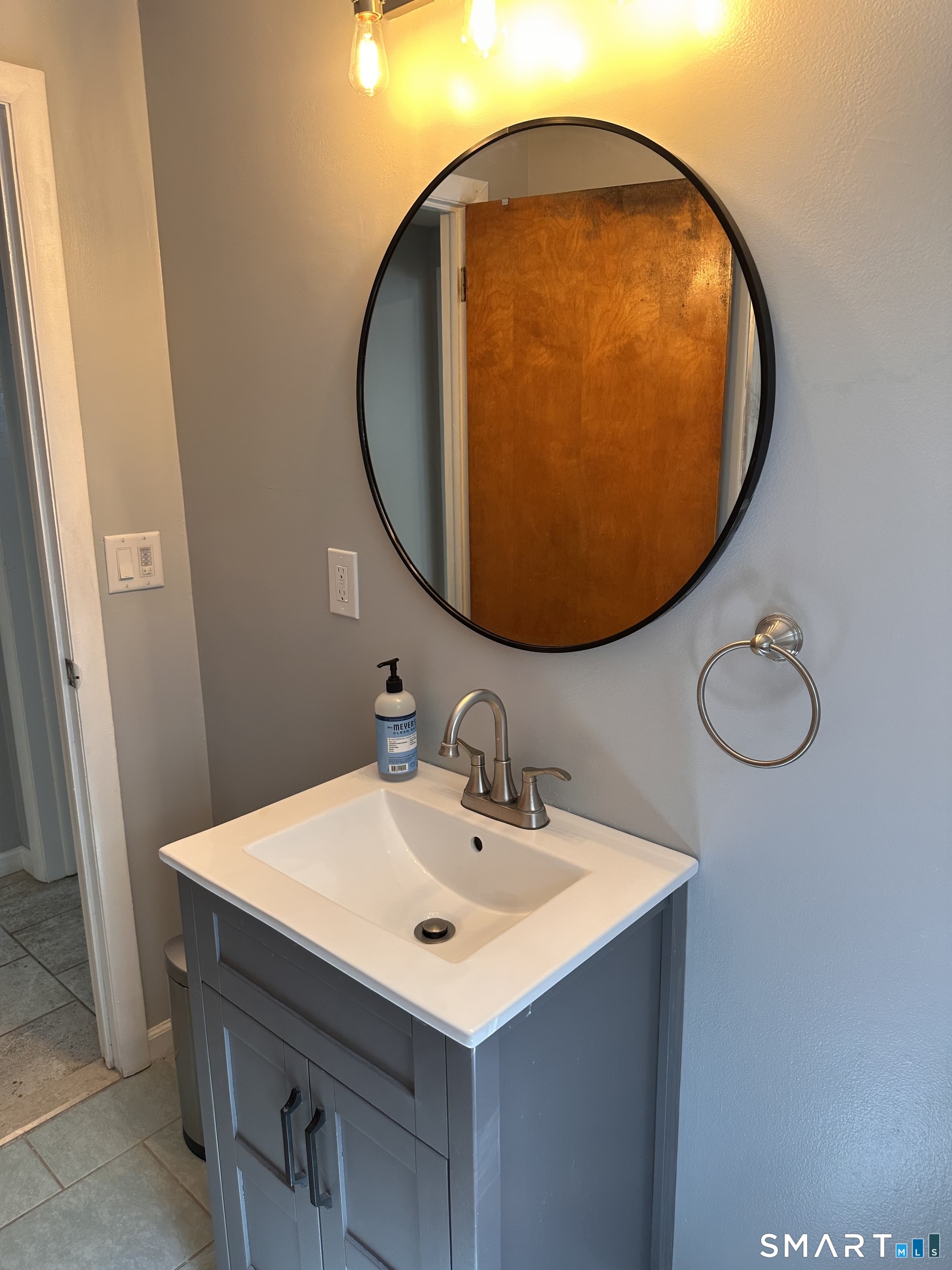 665 Bloomfield Avenue Windsor CT 06095