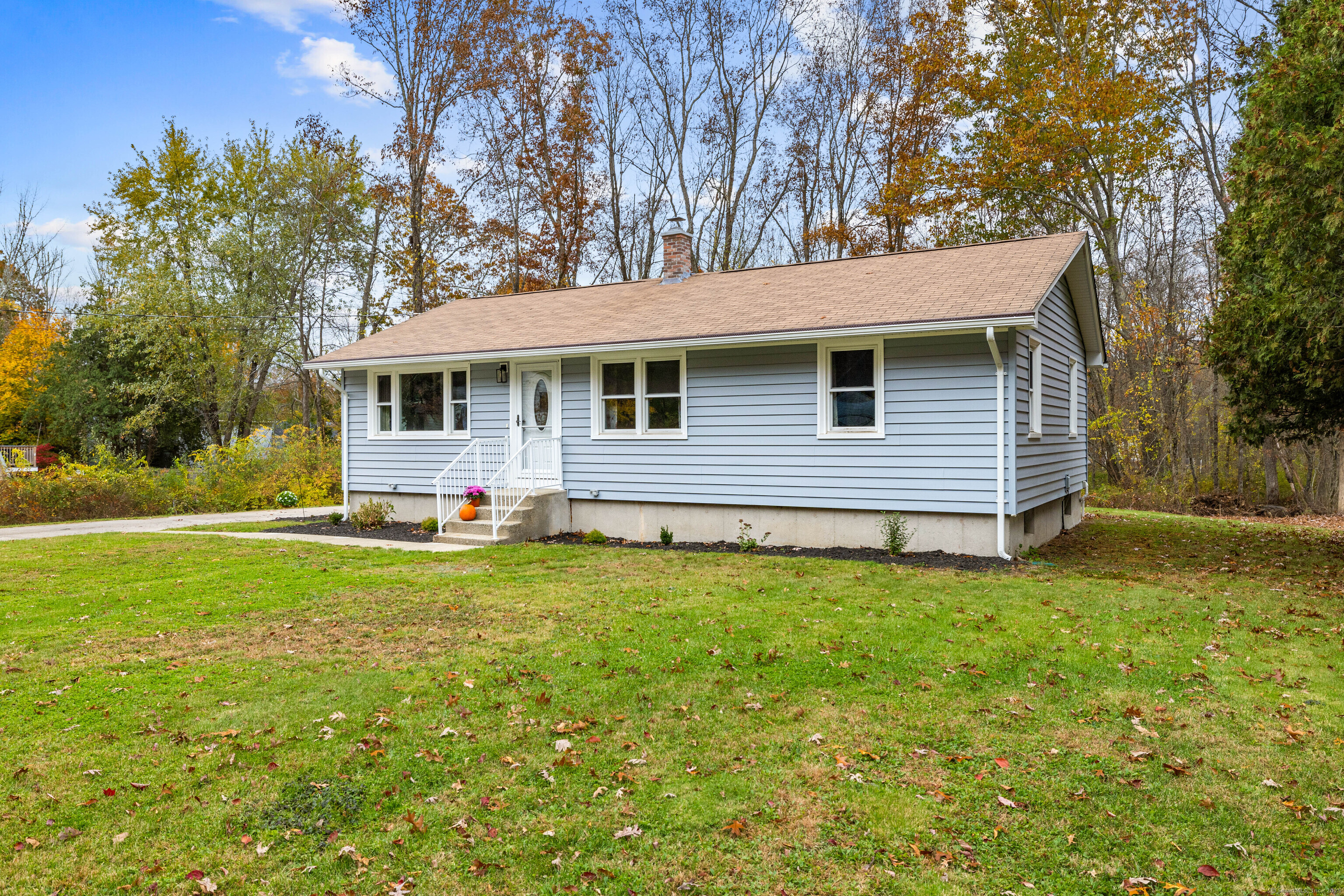 8 Roger Road Griswold CT 06351