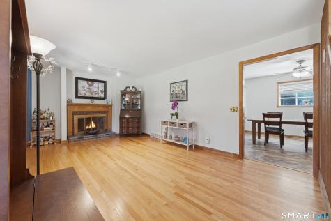 11 Birdseye Rd Extension Shelton CT 06484